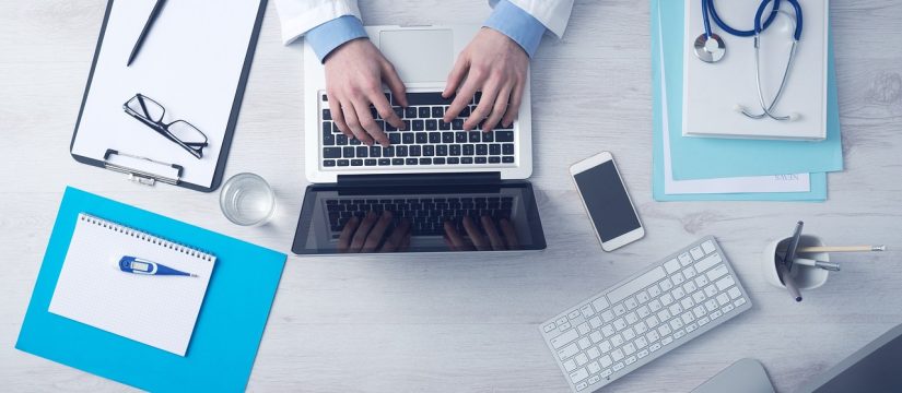 Cómo fijar el precio de tu consulta médica en México (y qué dice el SAT)